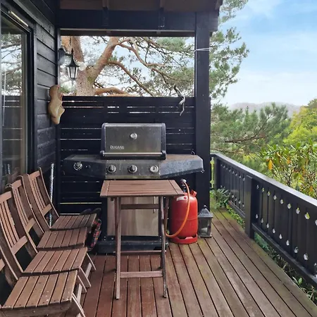 3 Bedroom Cozy In *