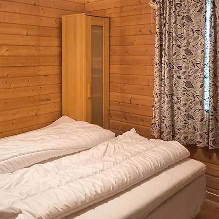 3 Bedroom Cozy In Farsund