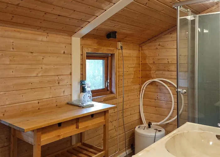3 Bedroom Cozy In * Farsund