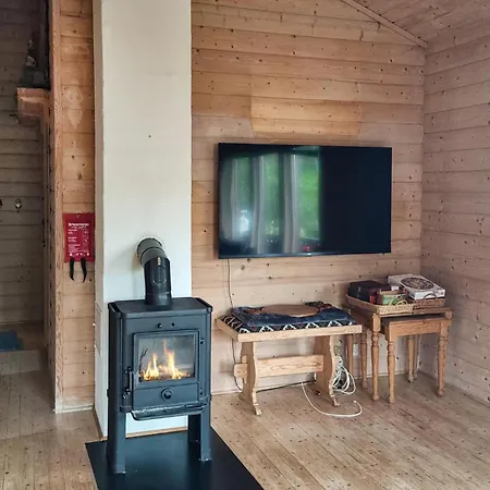 3 Bedroom Cozy In * Farsund